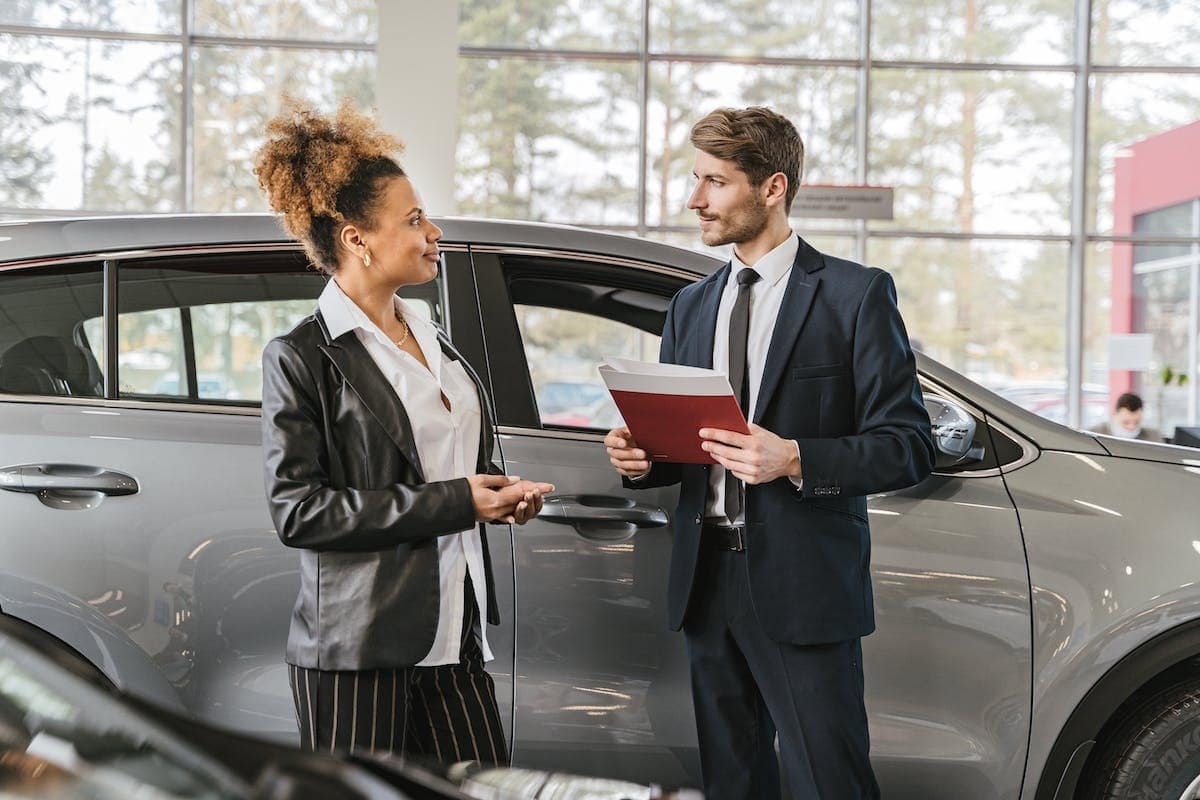 Comment choisir le concessionnaire automobile idéal pour votre prochain